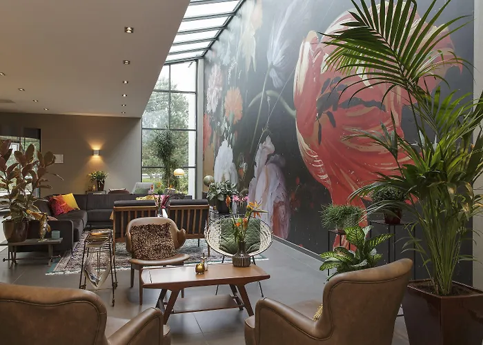 酒店 萨森海姆范德瓦尔克酒店 - 莱顿 4*