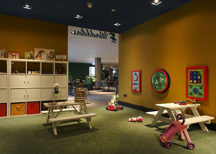 فان دير فالك - لايدن فندق 4*