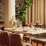 Der Valk - Leiden 4*